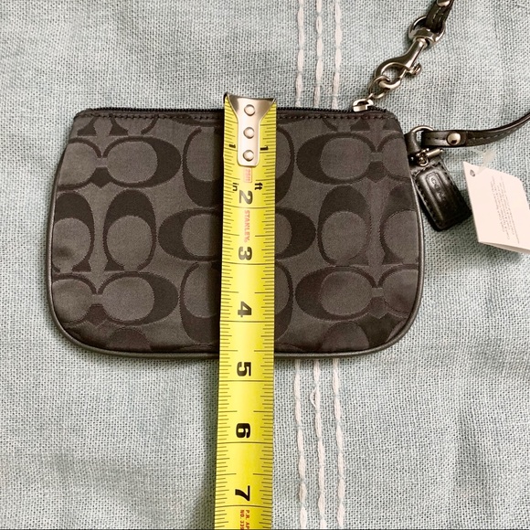 Coach Grey CC Wristlet! NWT! - Picture 4 of 6